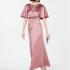 Adrianna Papell Boat Neck Short Sleeve Pleated Brooch Front Satin DRESS